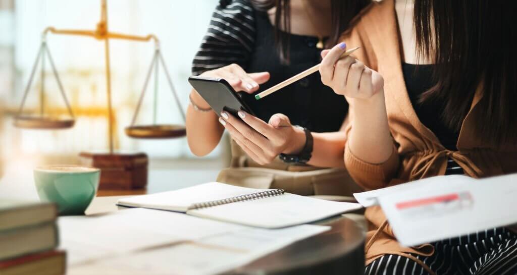 Mobile notary public providing on-site document signing services at client location